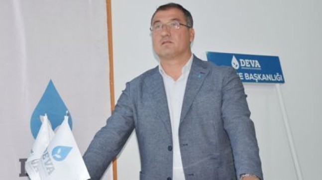 DEVA İlçe Başkanı Özdemir: “Projelerle yarışalım.”