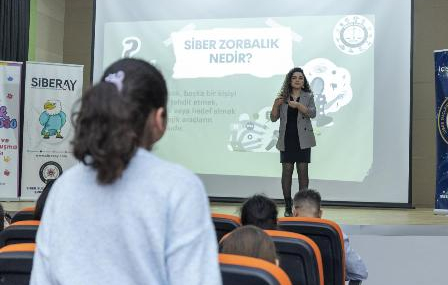 CREATOR: gd-jpeg v1.0 (using IJG JPEG v90), default quality