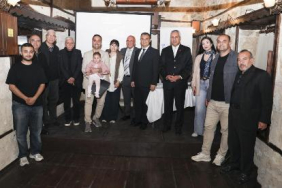 CREATOR: gd-jpeg v1.0 (using IJG JPEG v90), default quality