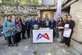 CREATOR: gd-jpeg v1.0 (using IJG JPEG v90), default quality