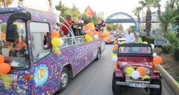 Mersin’in en büyük festivali renkli kortejle başladı