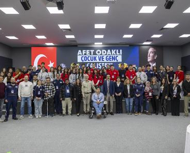 CREATOR: gd-jpeg v1.0 (using IJG JPEG v90), default quality