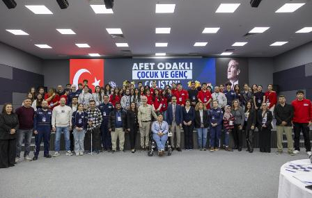 CREATOR: gd-jpeg v1.0 (using IJG JPEG v90), default quality