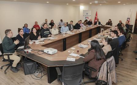 CREATOR: gd-jpeg v1.0 (using IJG JPEG v90), default quality