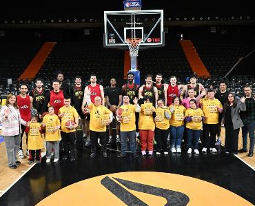 CREATOR: gd-jpeg v1.0 (using IJG JPEG v90), default quality