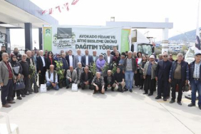 CREATOR: gd-jpeg v1.0 (using IJG JPEG v90), default quality