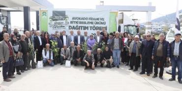 CREATOR: gd-jpeg v1.0 (using IJG JPEG v90), default quality