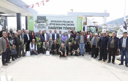 CREATOR: gd-jpeg v1.0 (using IJG JPEG v90), default quality