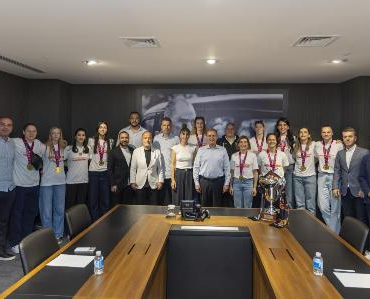 CREATOR: gd-jpeg v1.0 (using IJG JPEG v90), default quality